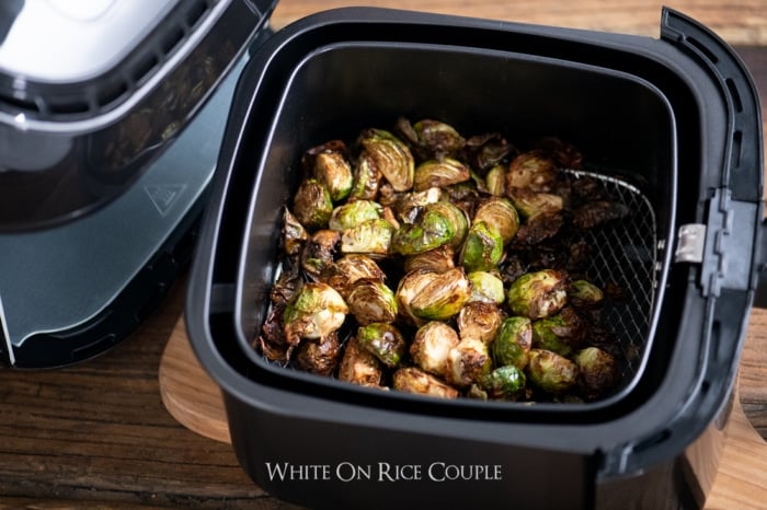 https://whiteonricecouple.com/recipe/images/Air-Fryer-Brussels-Sprouts-5-700x466.jpg