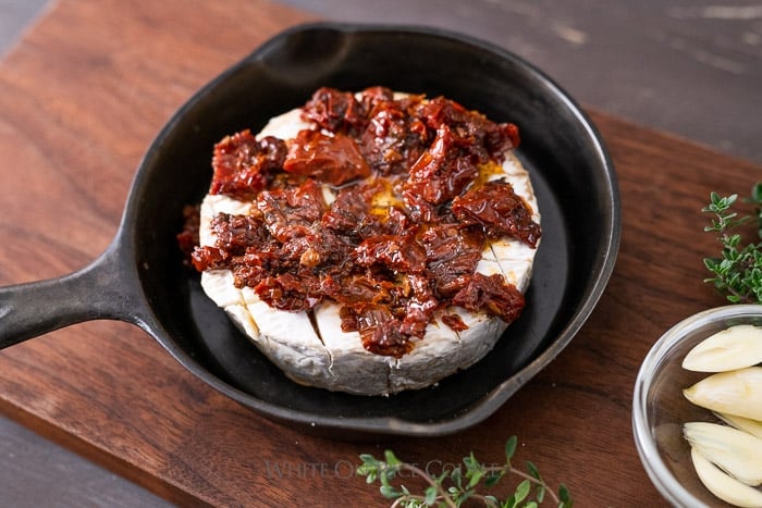 Baked Brie Dip Recipe with Garlic Sun Dried Tomato @whiteonrice