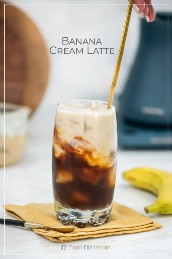 stirring banana cream latte 