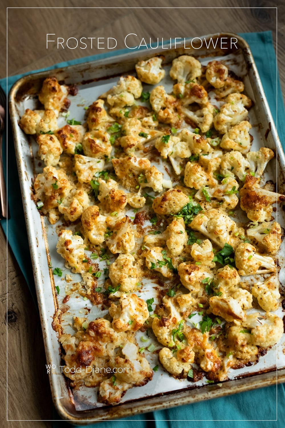Plateau de chou-fleur surgelé avec du fromage dessus