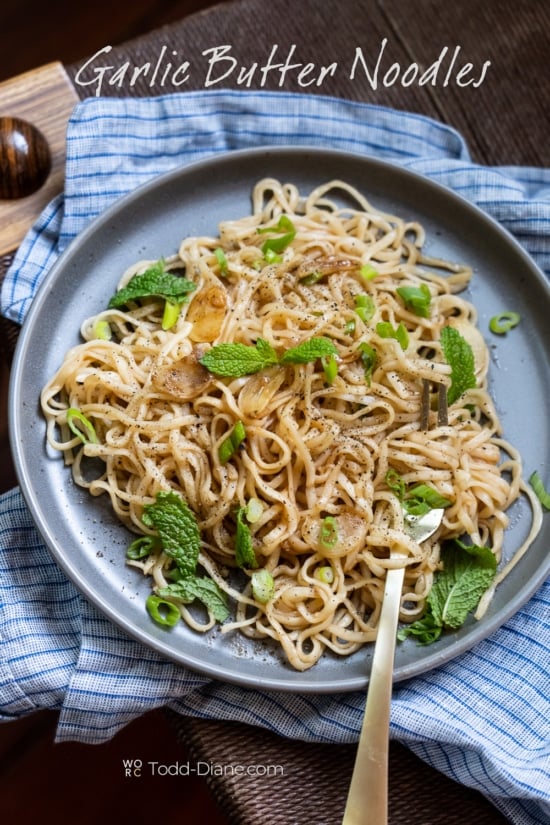 garlic butter noodles on plate 