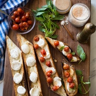 Grilled Bruschetta Recipe with Mozzarella Cheese, basil and Tomatoes @whiteonrice