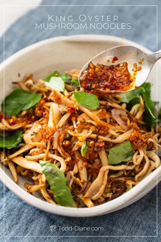 adding chili crunch to noodles 