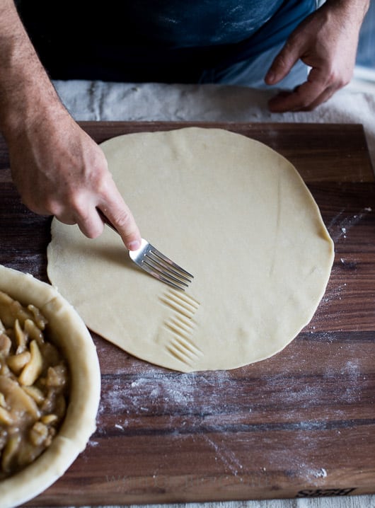 Tutorial on How to make leaf pie crust designs. Leaf Pie Dough | @whiteonrice