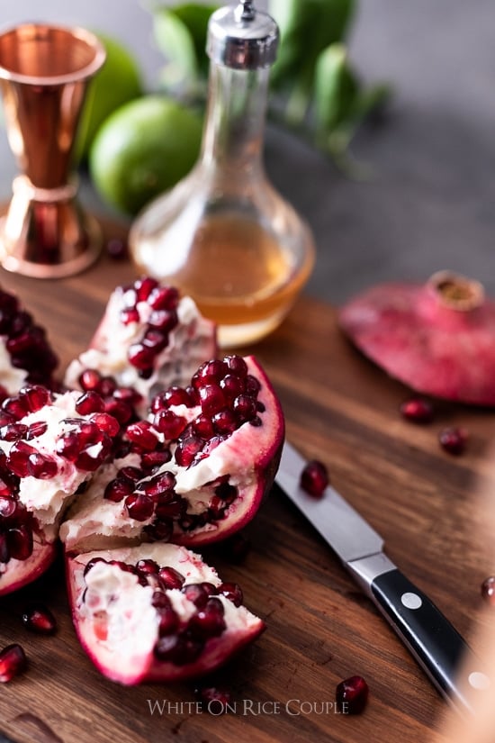 Pomegranate Margarita Recipe for Best Holiday Cocktail Recipes @whiteonrice