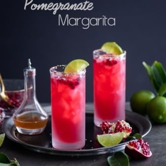 Pomegrante Margarita Recipe for Best Holiday Cocktail Recipes @whiteonrice