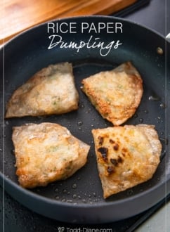 rice paper dumplings in pan