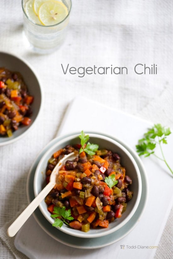 bowl of vegetarian chili 