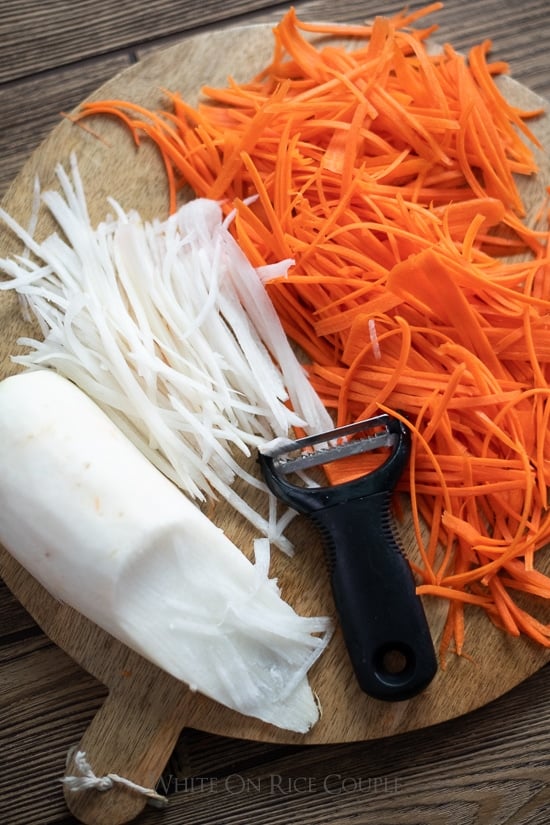 Shredded Vietnamese Pickles Recipe with Carrots Daikon Radish
