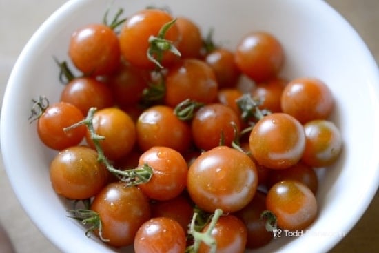 Washed tomatoes in a bowl