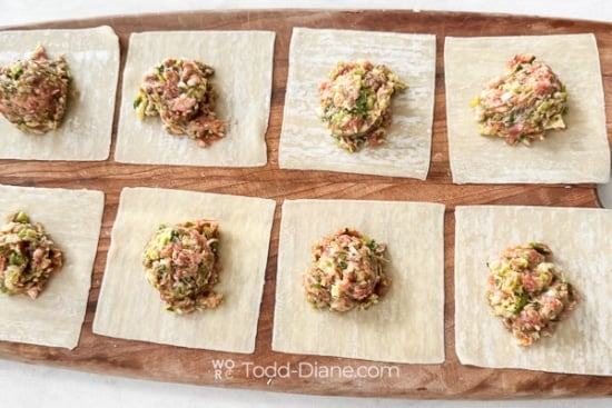 Wonton filling on wrappers