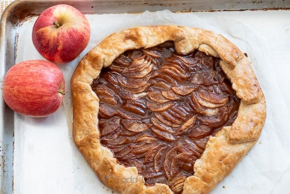 finished apple galette