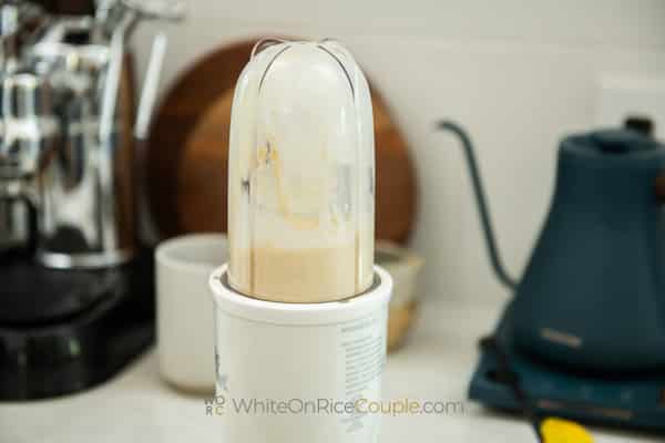 blending the banana cream