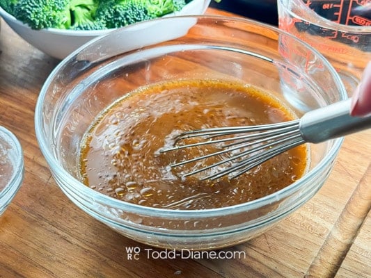 mixing sauce