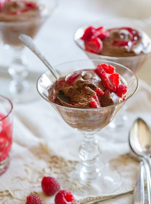 Dark chocolate mousse recipe with raspberry puree | White On Rice Coupl