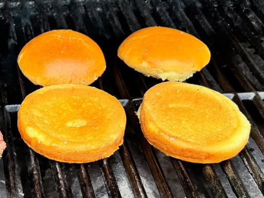 Toasting buns on grill