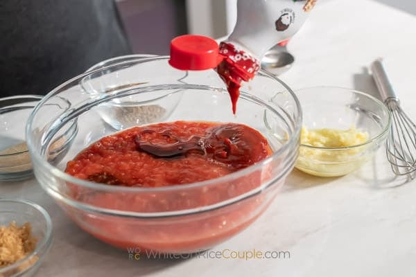 mixing gochujang pork marinade