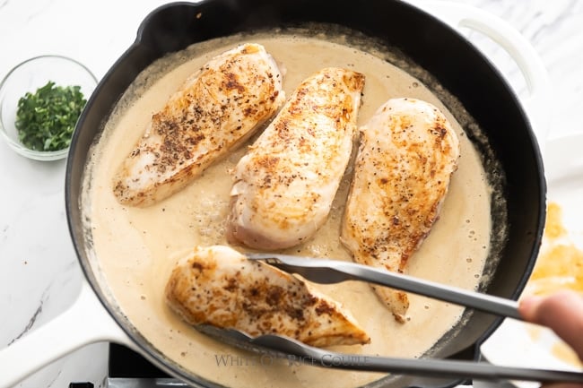 skillet pasta chicken recipe with sauce in pan 