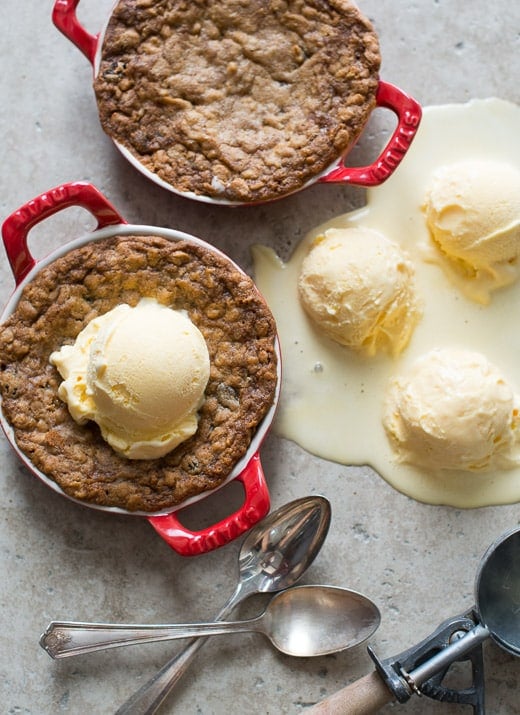 Deep Dish Oatmeal Raisin Cookie a la Mode – “Pizookie Style”