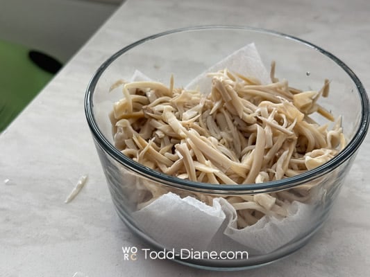storing prepped mushroom noodles
