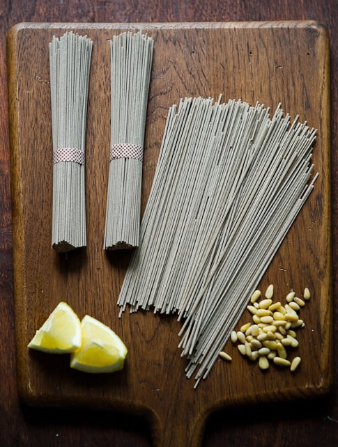 dry soba noodles 