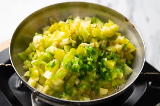 chopped green tomato chutney ingredients