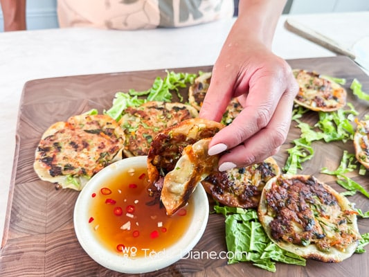 dipping smash egg roll