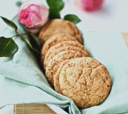 Soft, chewy and slightly crispy Snickerdoodle cookies with flowers