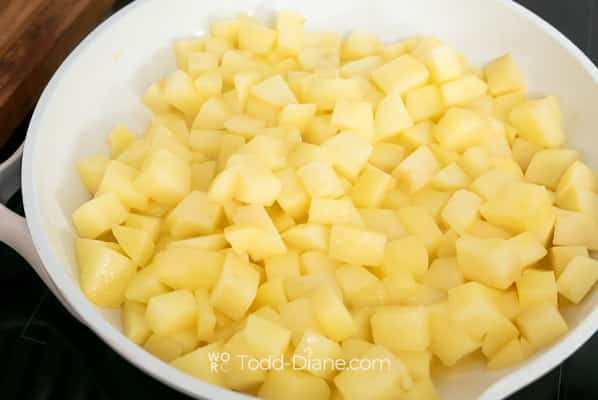 cooked apples for filling