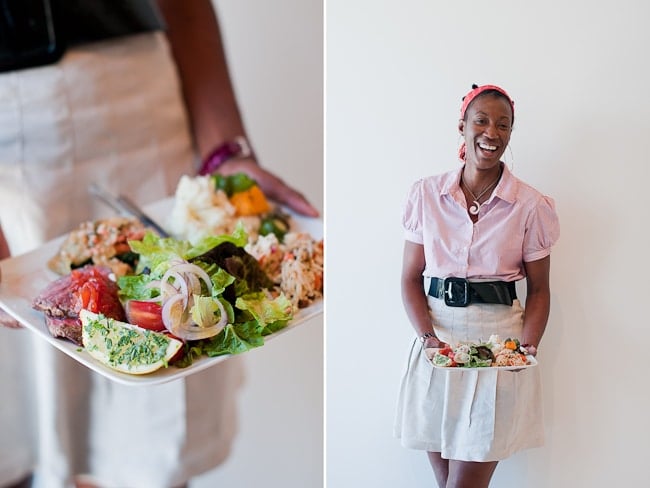 blogger holding plate 