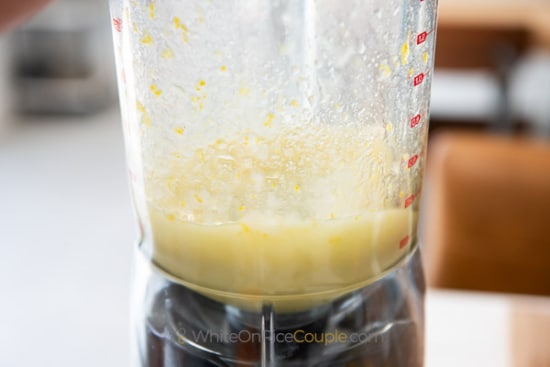 blending juice and sugar