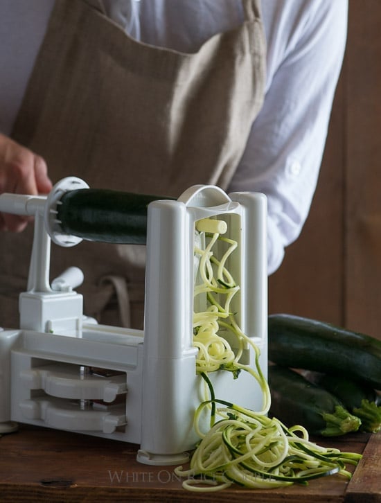 Low Carb and Healthy Zucchini Noodles on @WhiteOnRice