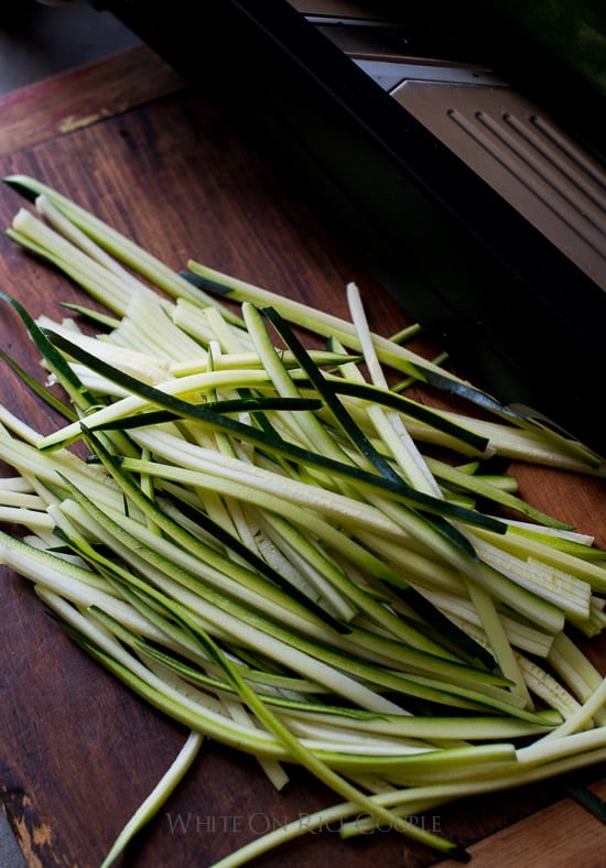 How to make healthy zucchini noodles or zucchini pasta with a mandolin on @whiteonrice